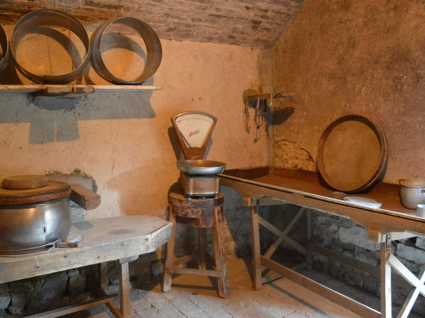 Apartment in a 19th Century Building, in the Hills With Stunning Views, Wifi