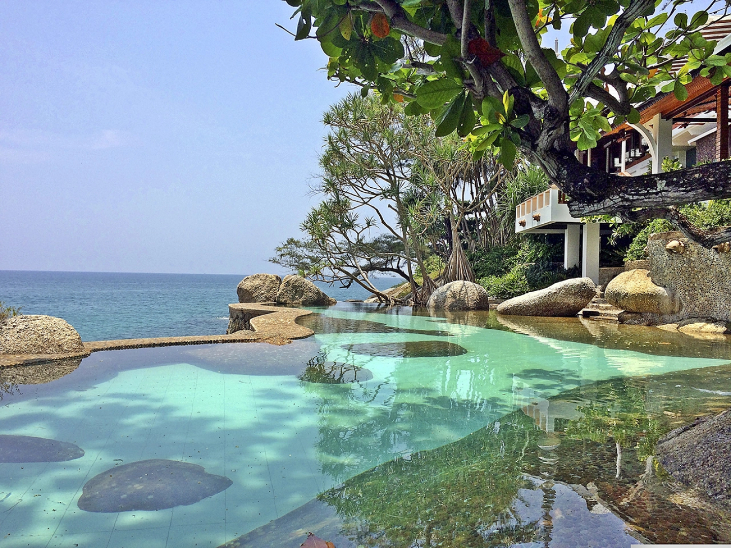 Mom Tri's Villa Royale