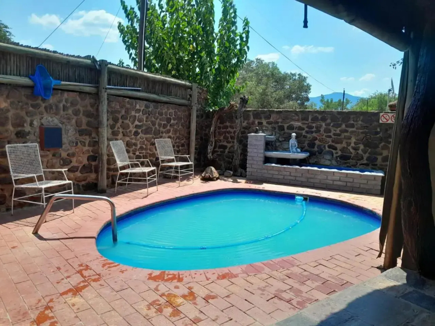 El Shadai Guest House