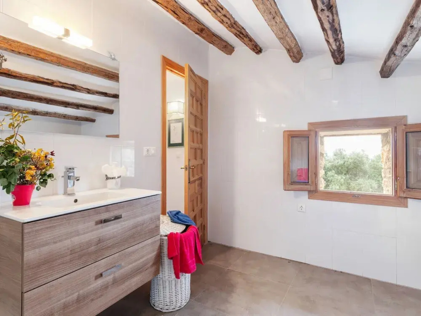 Belvilla by OYO Masia Vinaixa