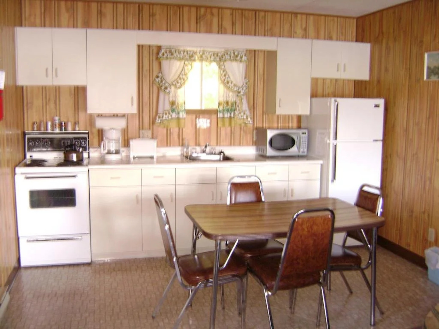 Mountain Top Cottages & Campground