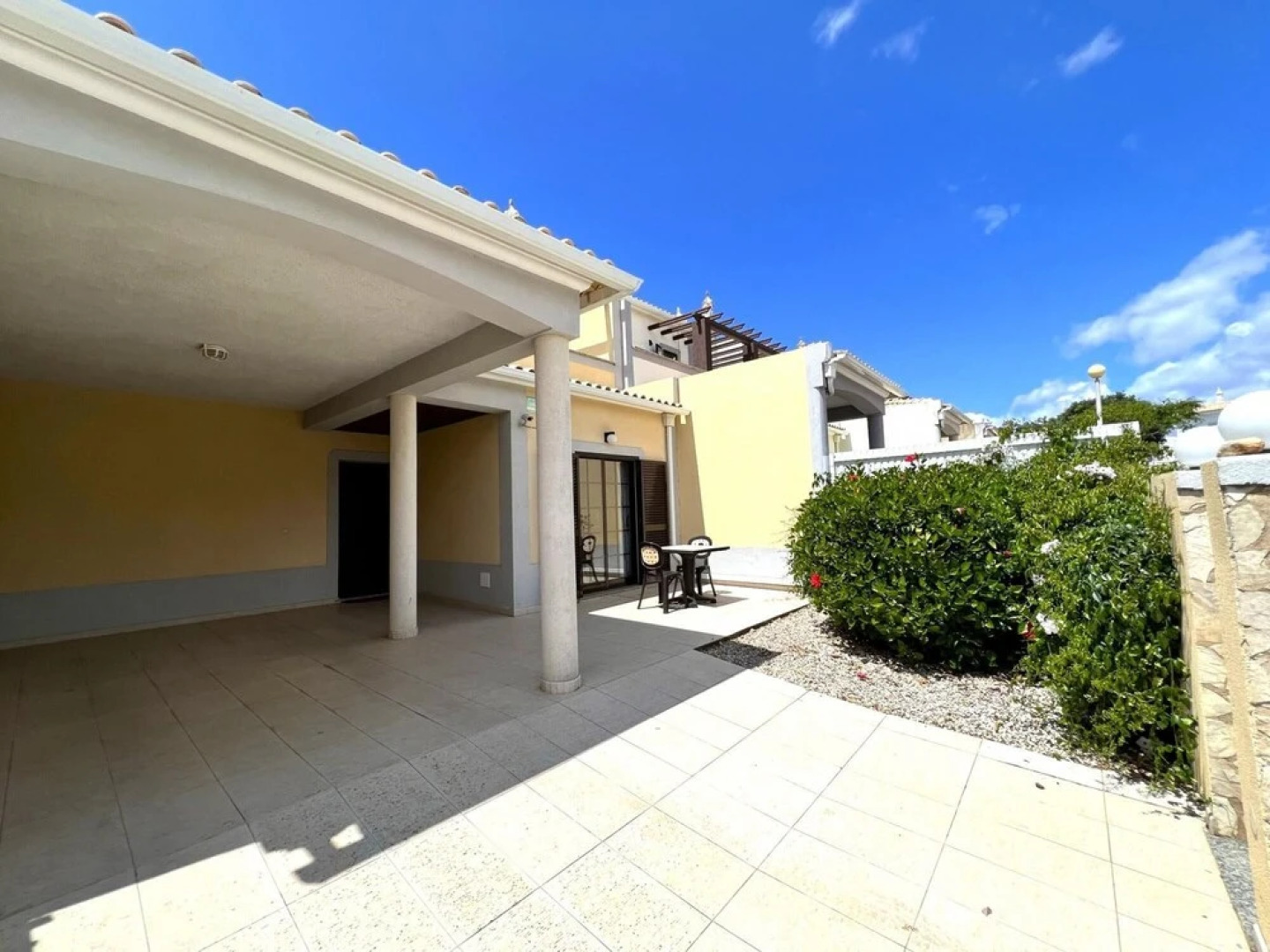 P RA Brightness Villa by Homing