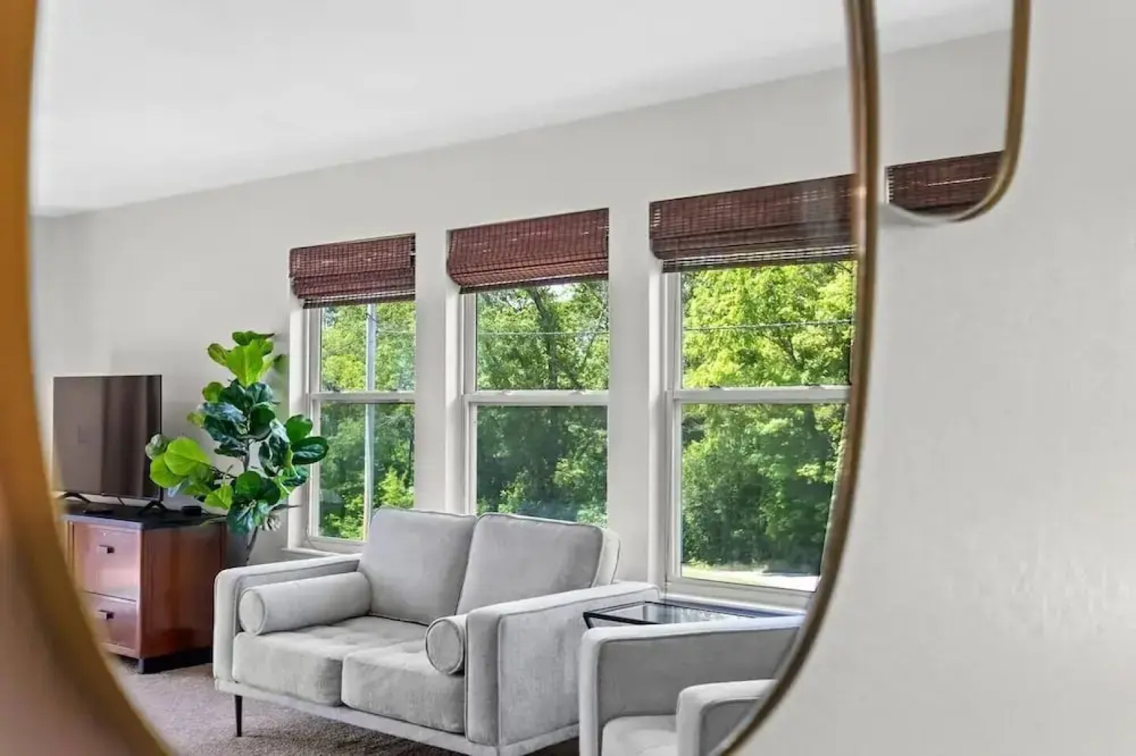 Tunnel Vision Trail Home -8 Min From Lake Windsor! 4 Bedroom Home by Redawning