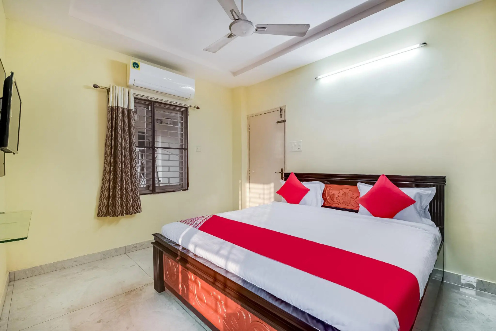 OYO Flagship 67762 Satya Kamala Residency