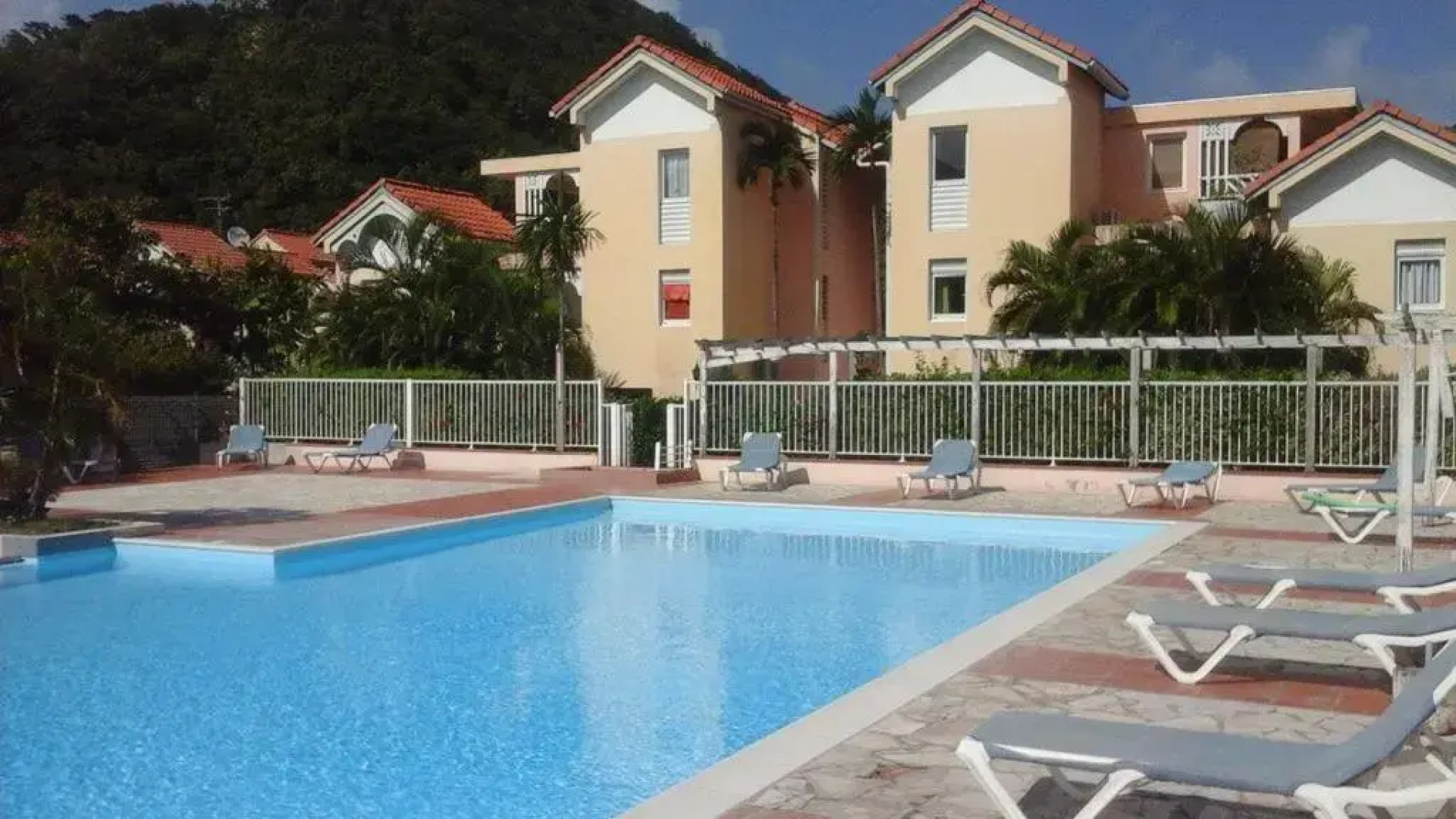 Appt 2chb avec piscine