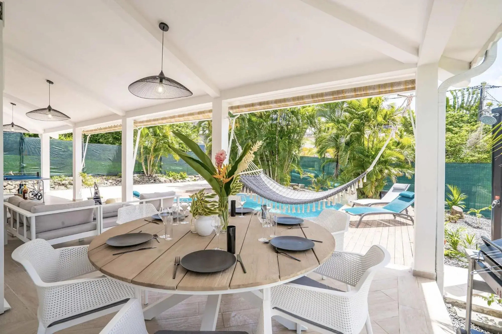 Villa Belvi 3ch, déco moderne, piscine chauffée, plage à 10min