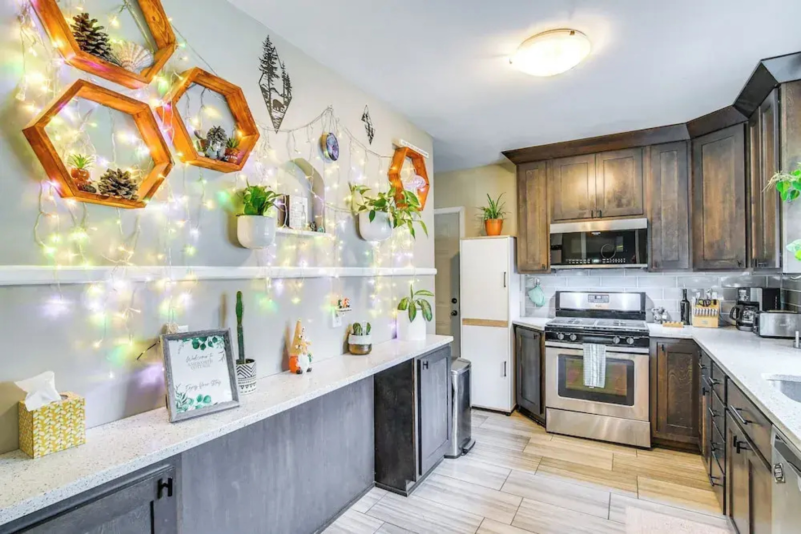 1 Mi to Valley Junction: Pet-friendly Iowa Home