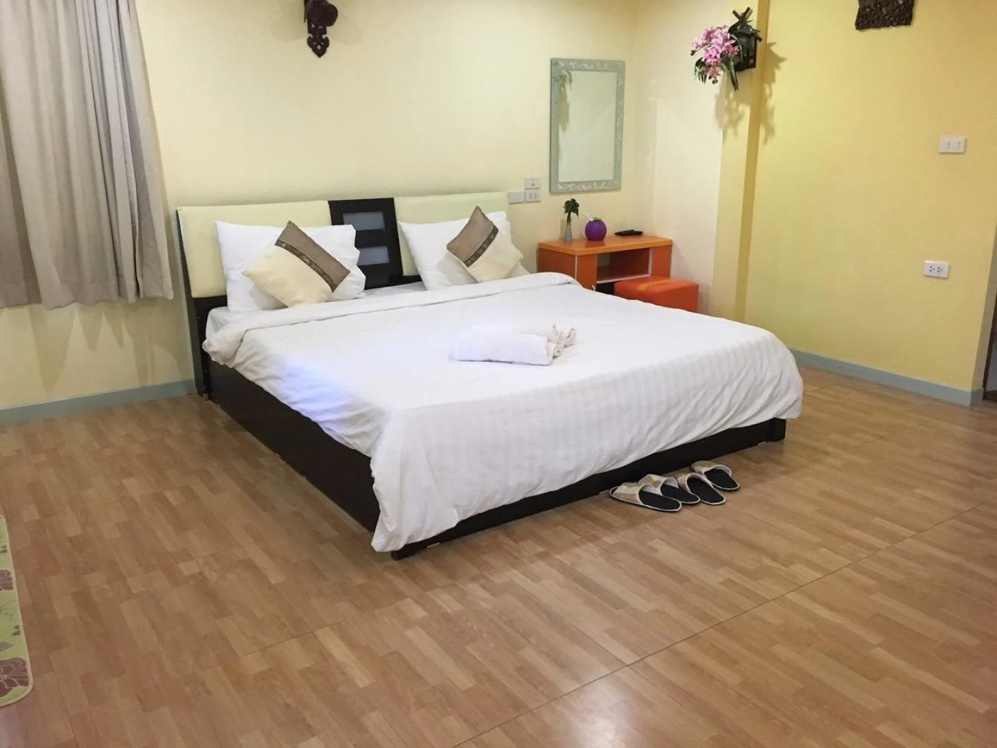 Charming Home Resort