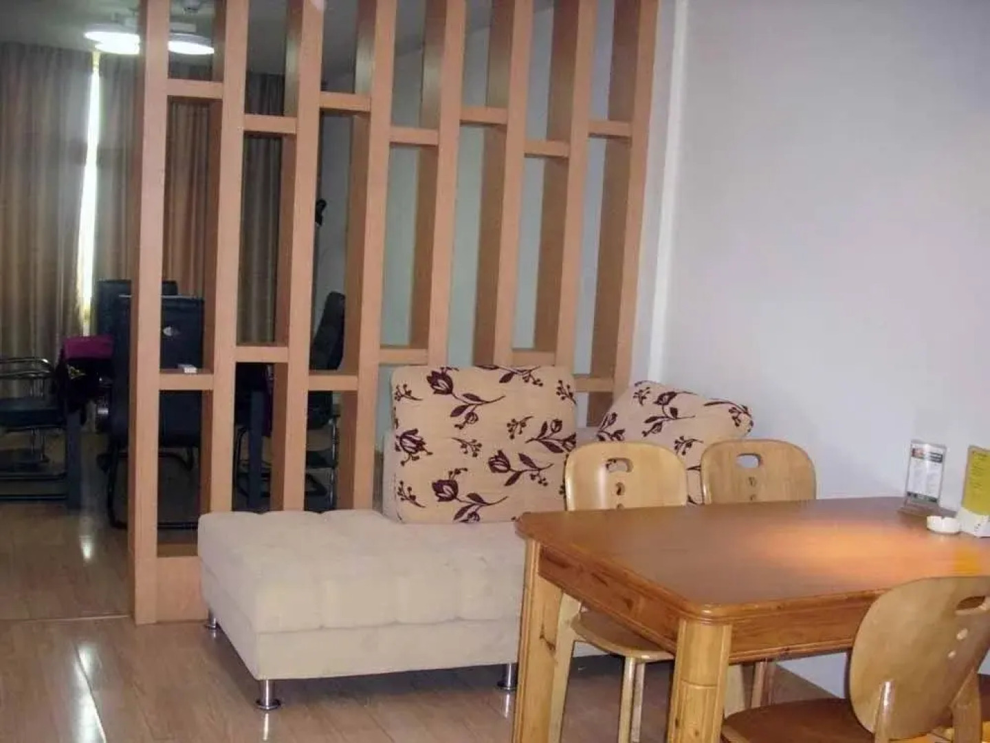 天鹅恋主题酒店(随州店)