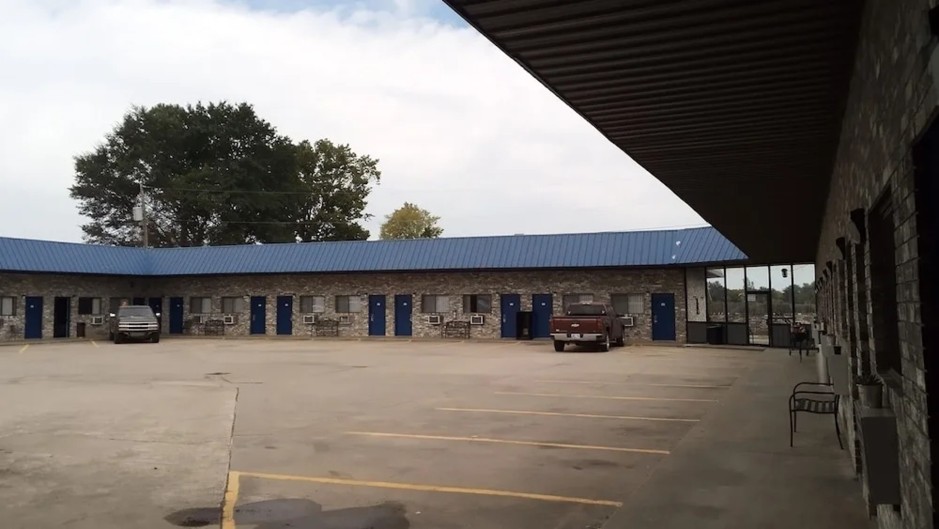 Coachman's Inn & Suites