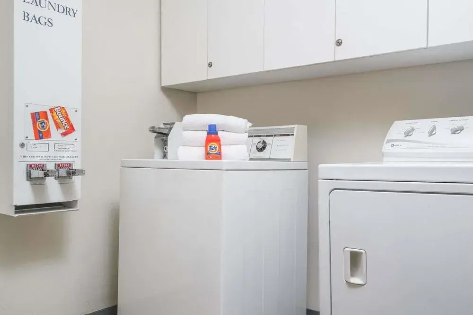 Howard Johnson West Fargo