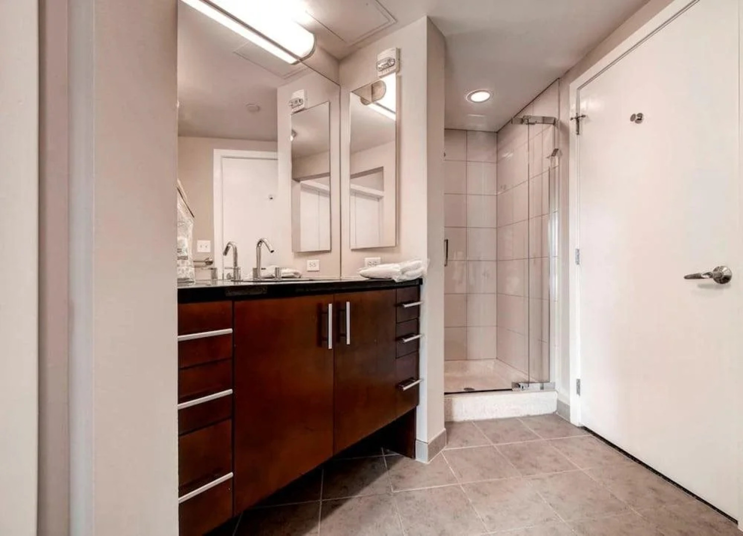 Global Luxury Suites in Emeryville