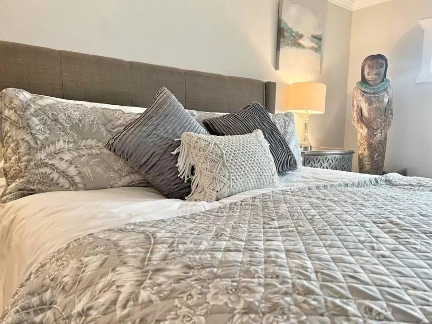 Cute Home 7 Blocks To Beach . Xbox . Bikes . Pets