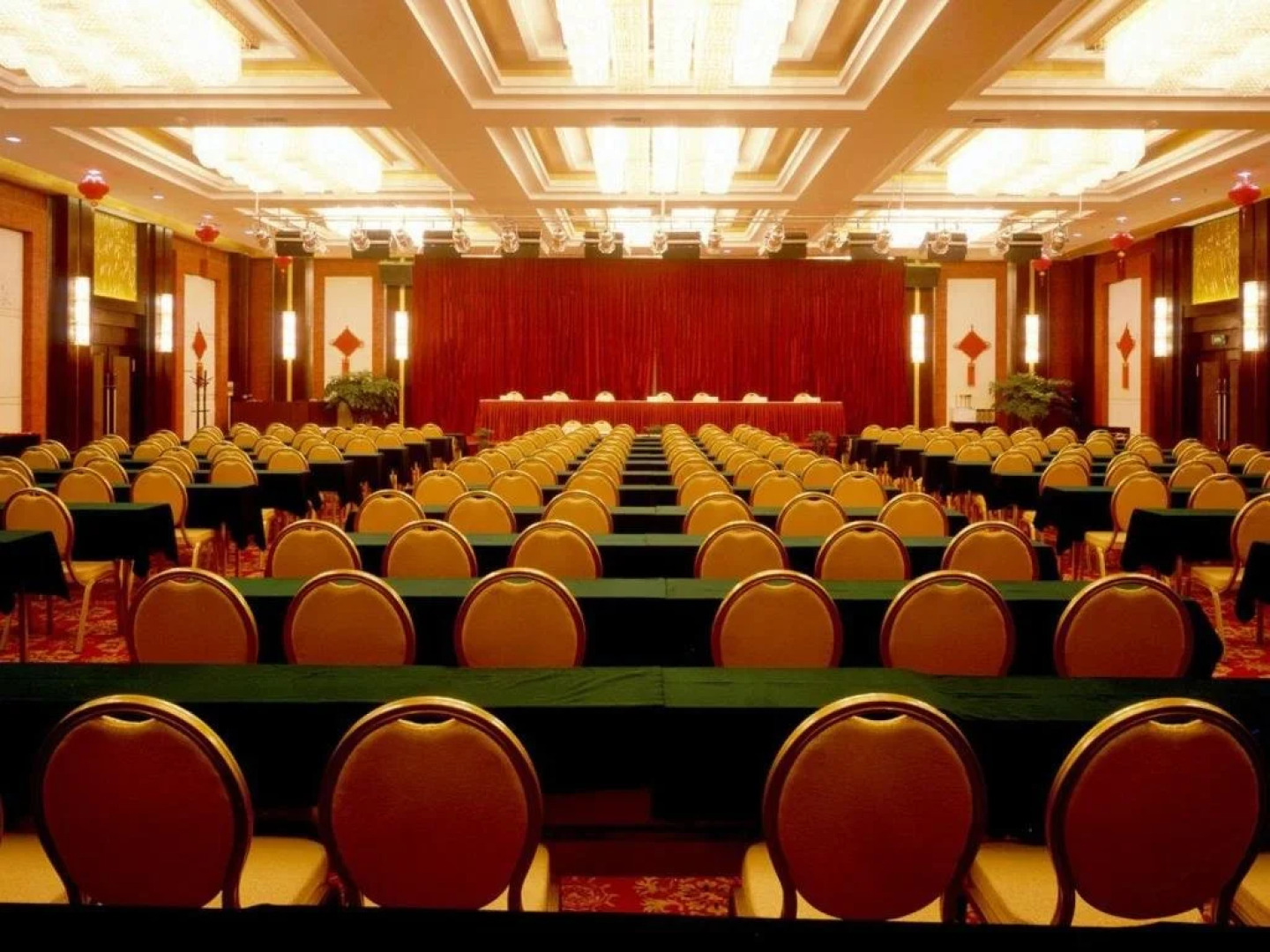 Phoenix International Hotel