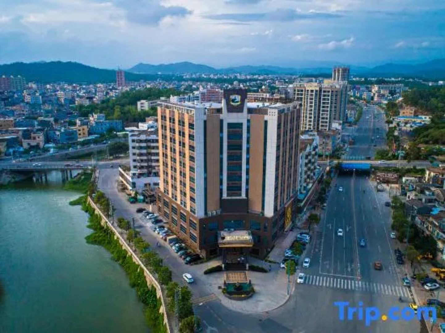 Lijing Peninsula Hotels