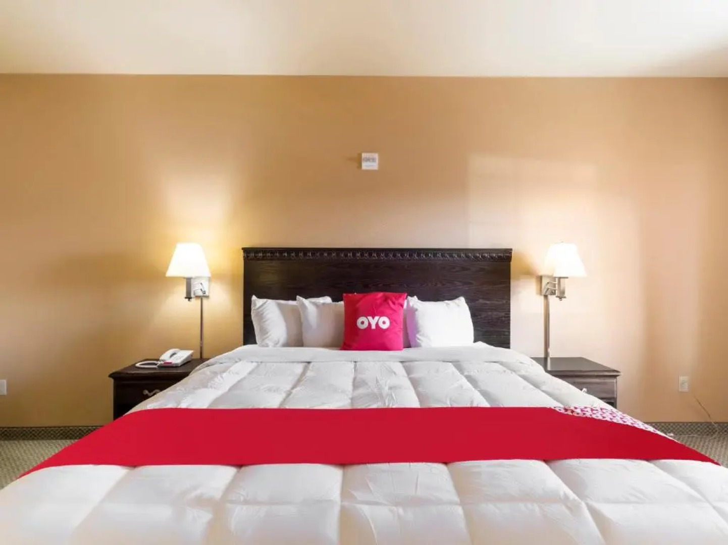 OYO Hotel Valley View TX, I-35