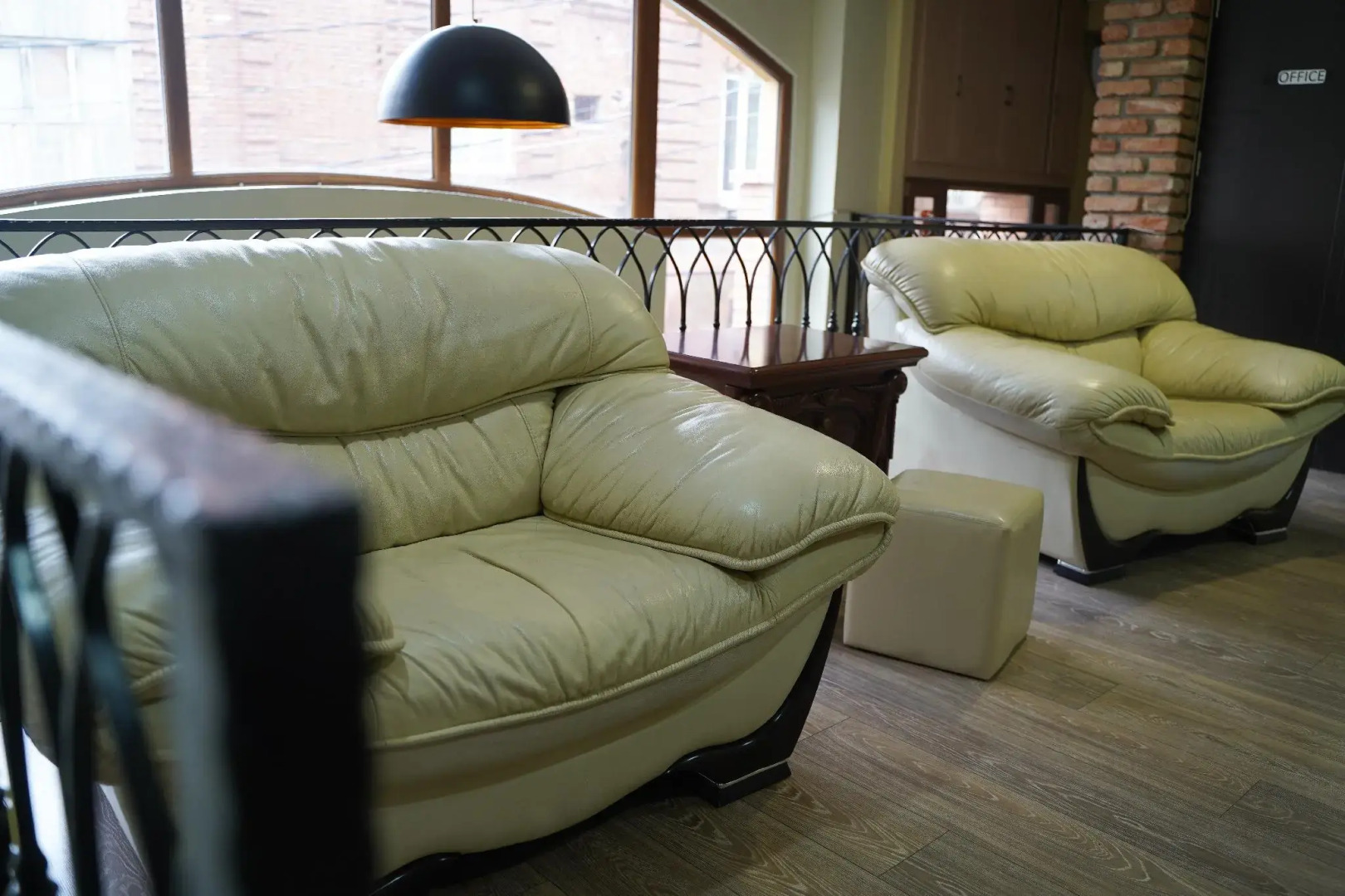 Отель Aura Plaza