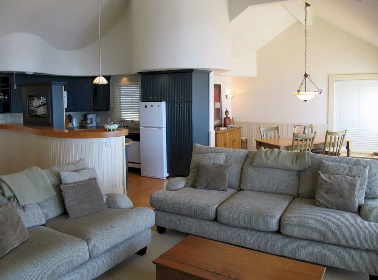 Stones Throw Cottage by BC Island Vacation Homes