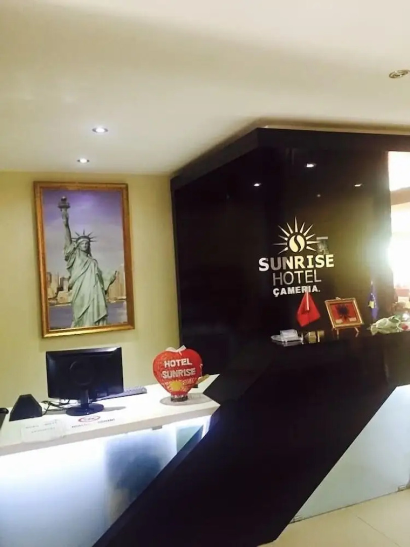Hotel Sunrise Cameria
