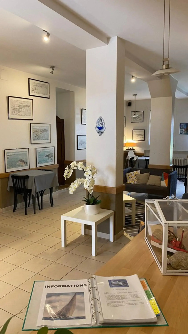 Hotel De La Porte Saint Pierre