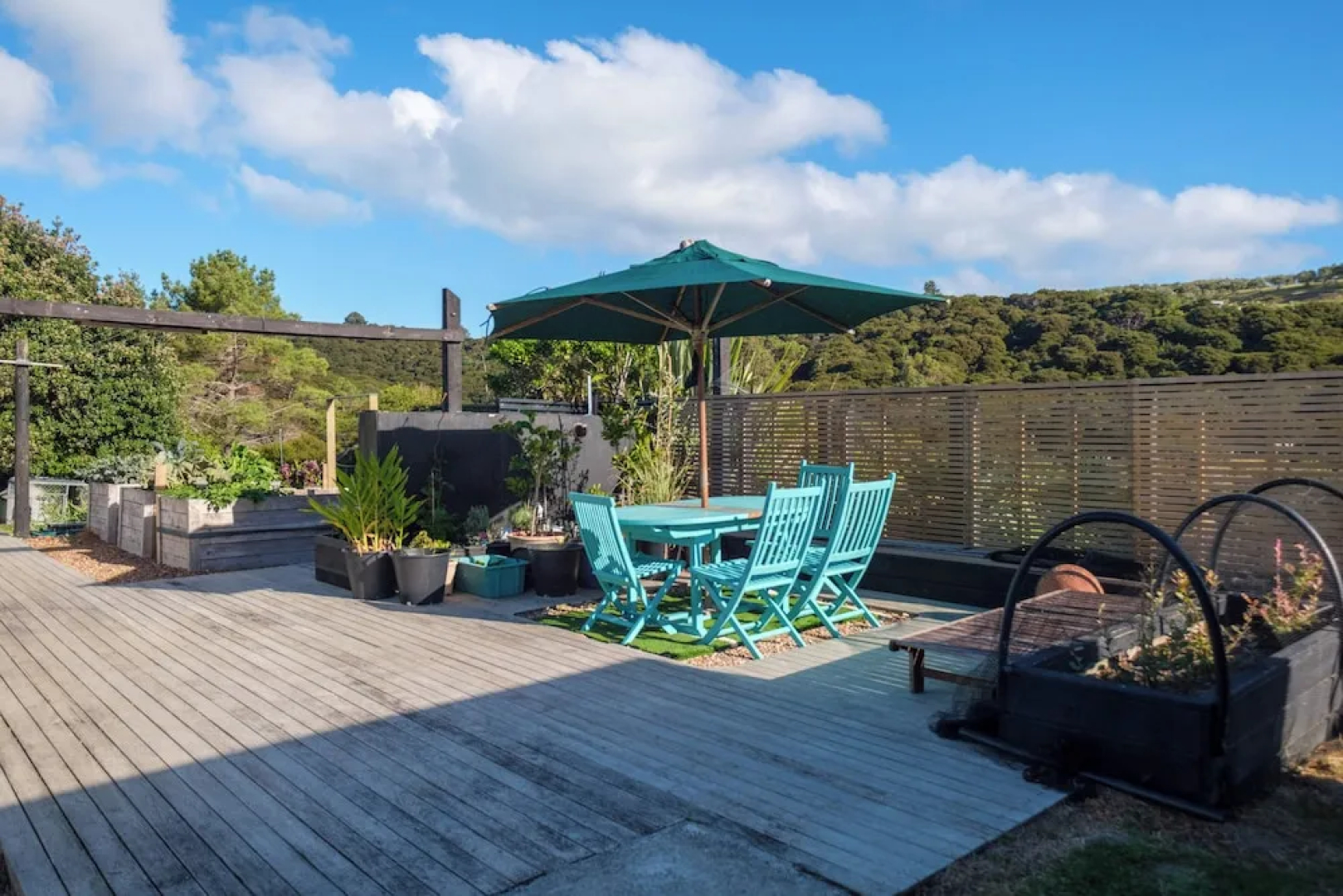 Wharetana Bay Villa with beach walkway