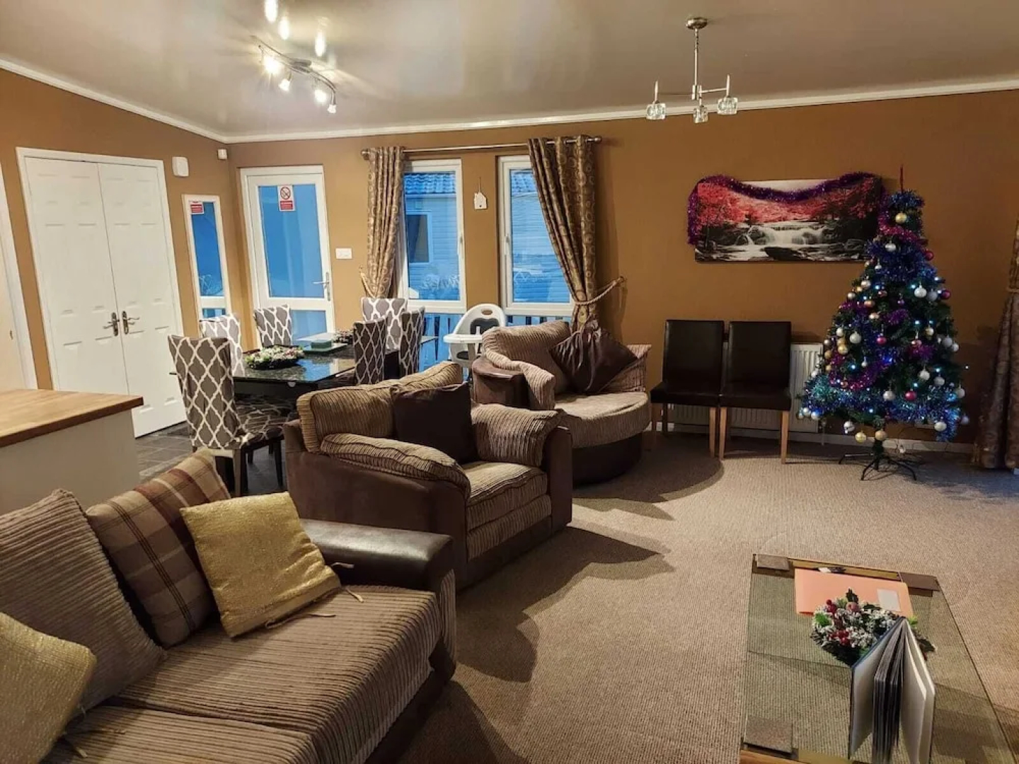 Jonstone Pines Lodge at Cayton Bay Holiday Park