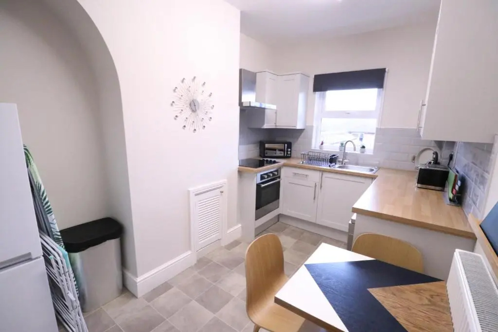 Amaya Five - Newly renovated - Very spacious - Sleeps 6 - Grantham