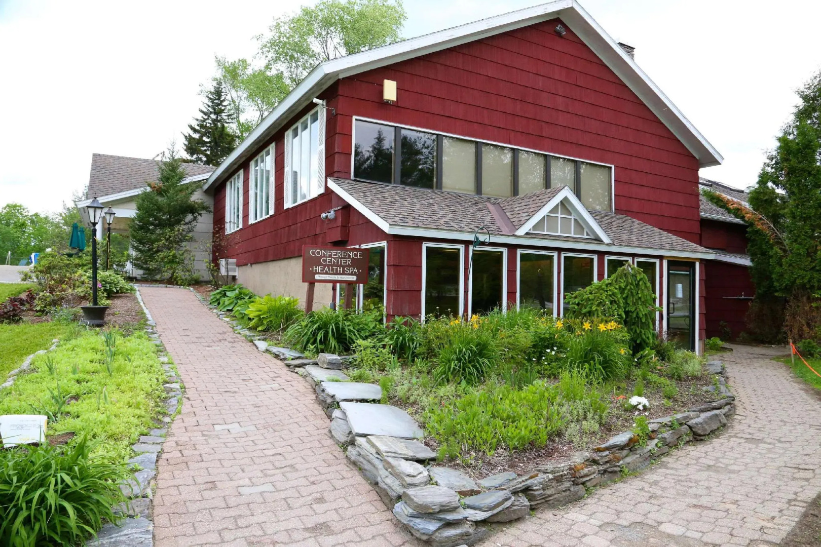 Bluebird Cady Hill Lodge