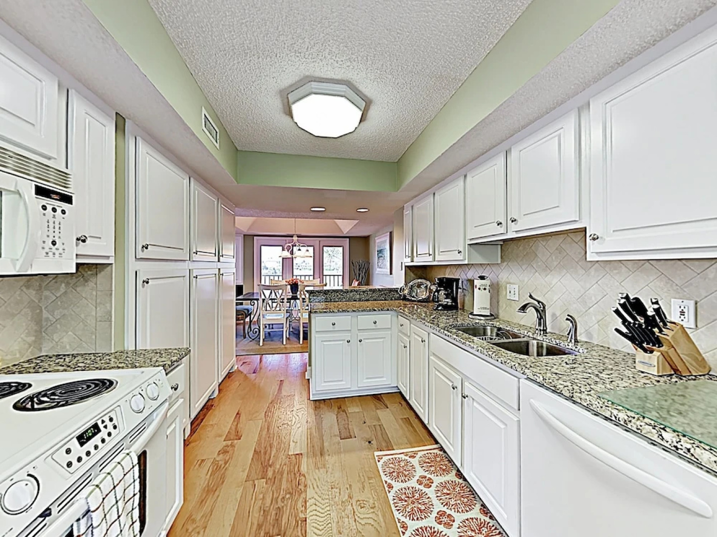 New Listing! Litchfield Near Ocean 3 Bedroom Condo