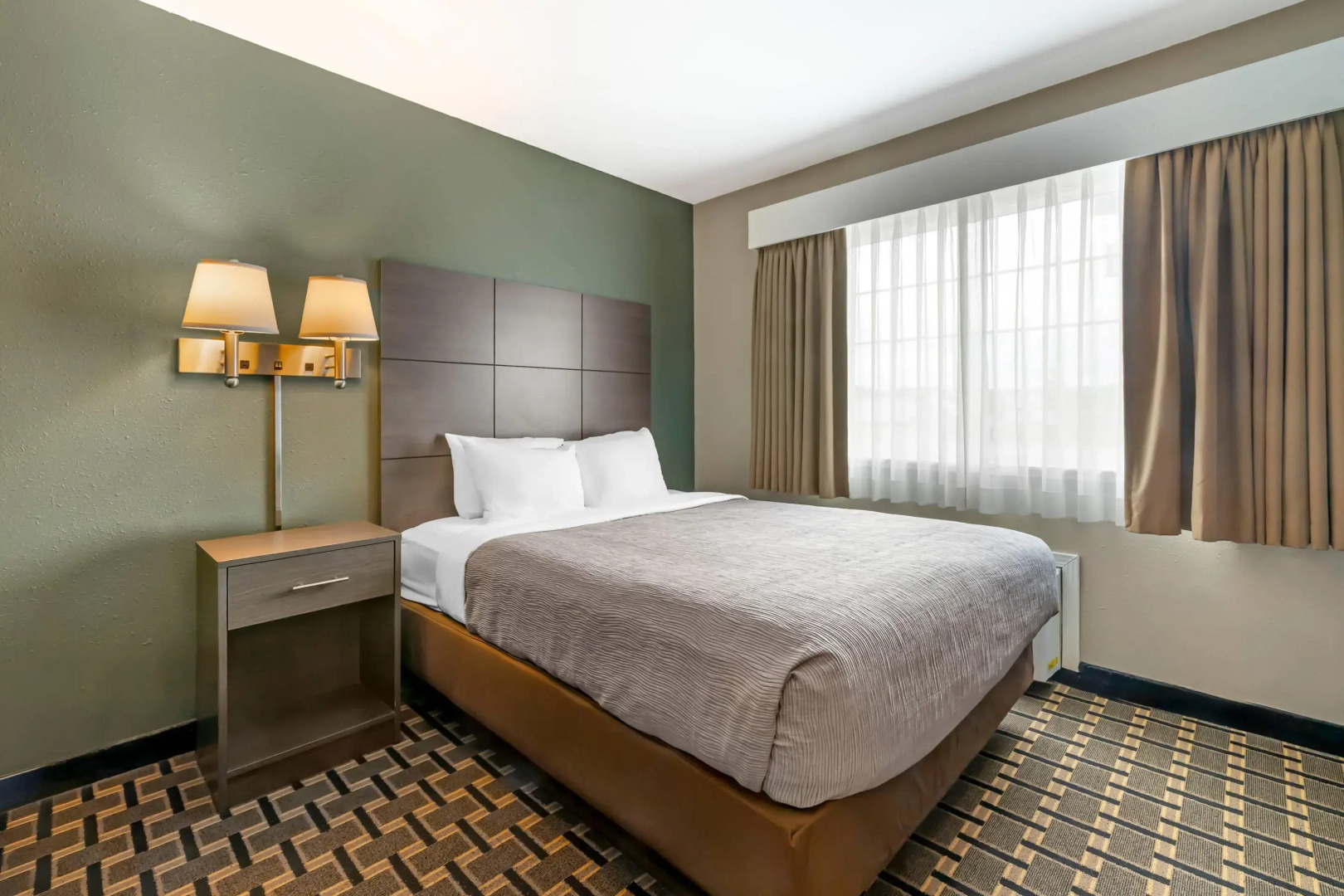 Quality Inn Mauston I-90