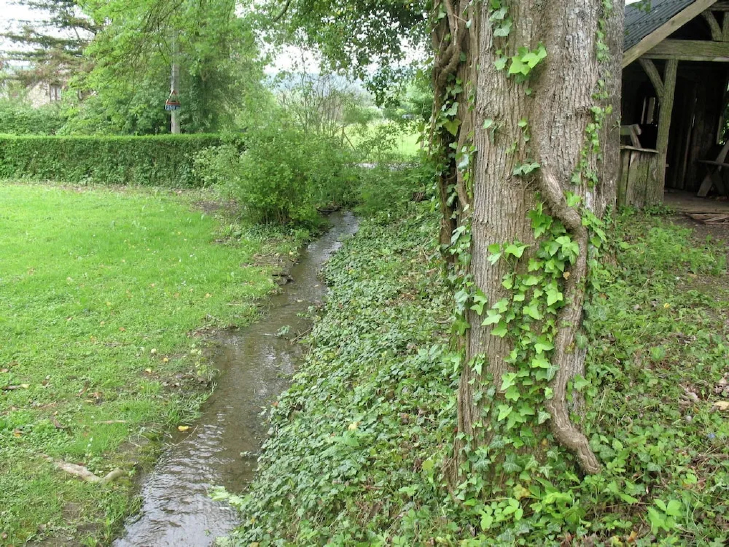 Beautiful Holiday Home With Garden in Belvaux