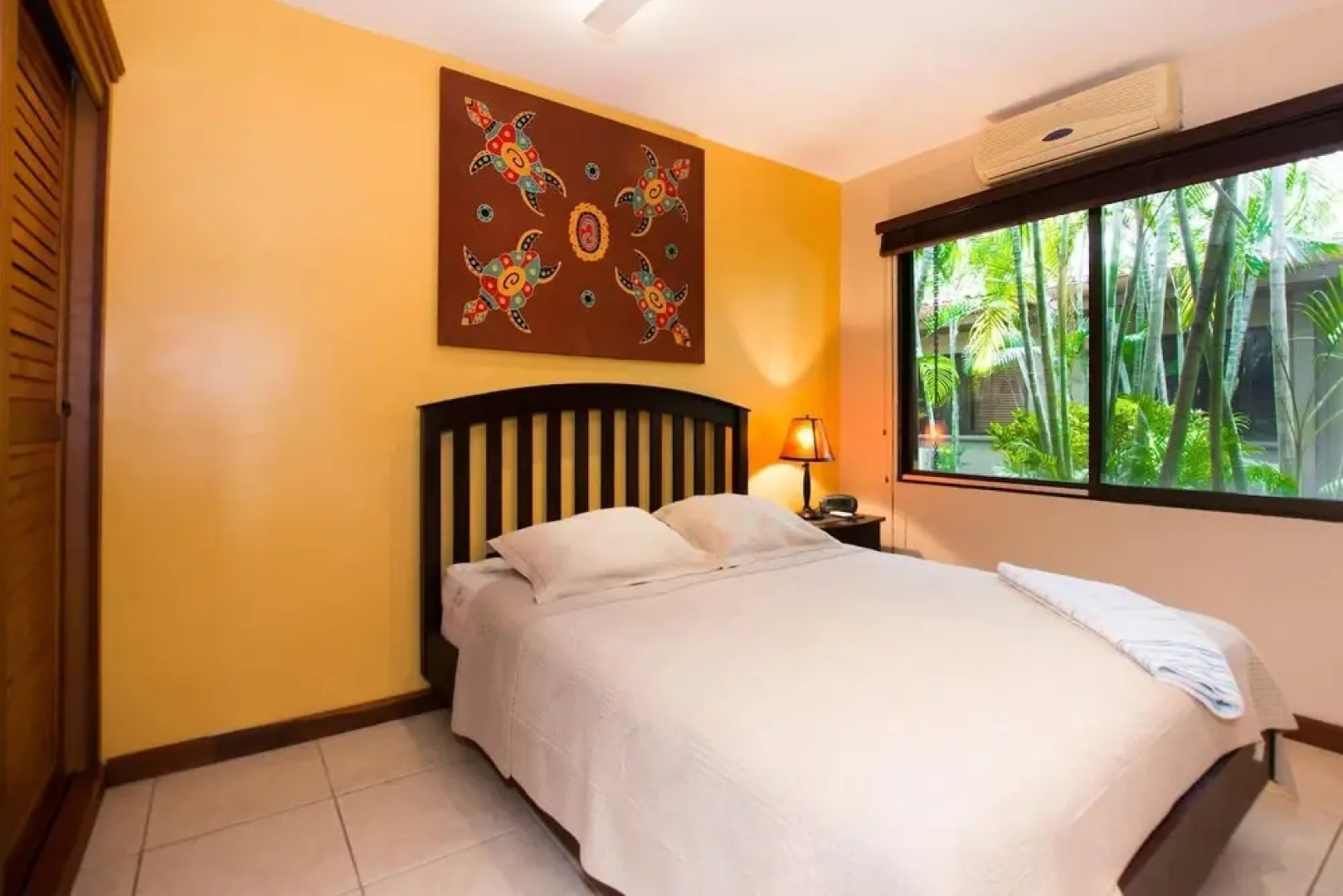Colorful Condo with a Swimming Pool and Close Proximity to El Coco and the Beach