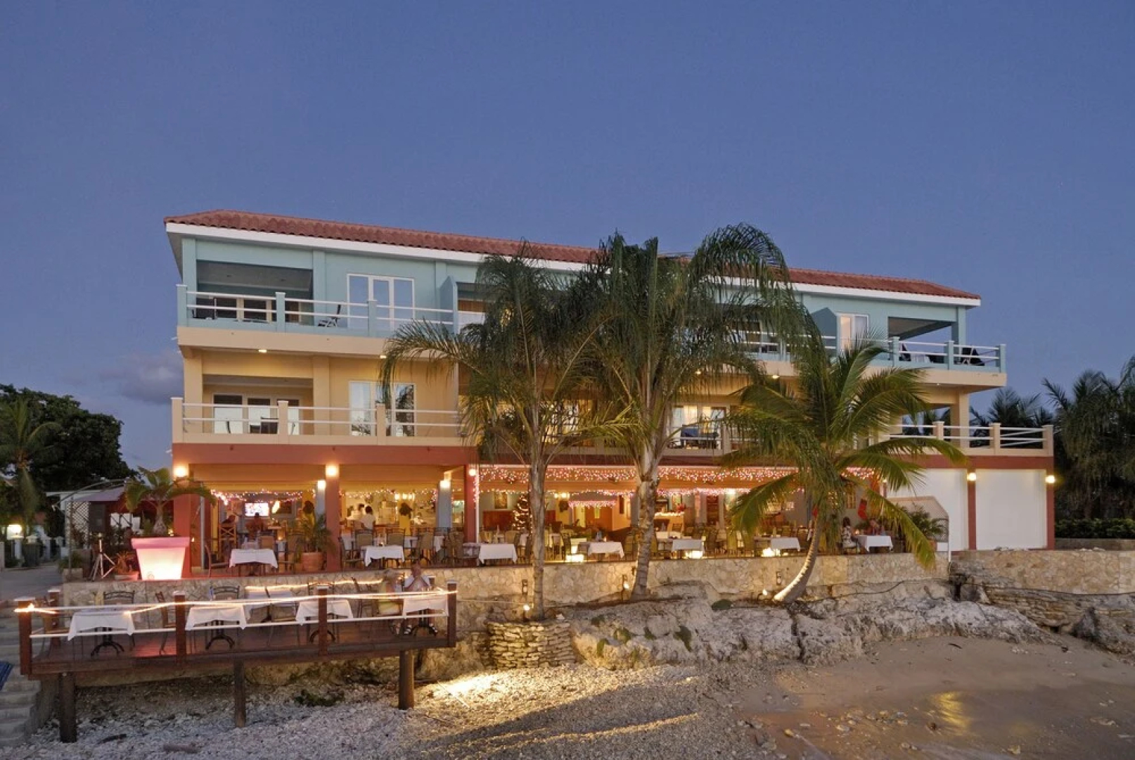 Den Laman Condominiums