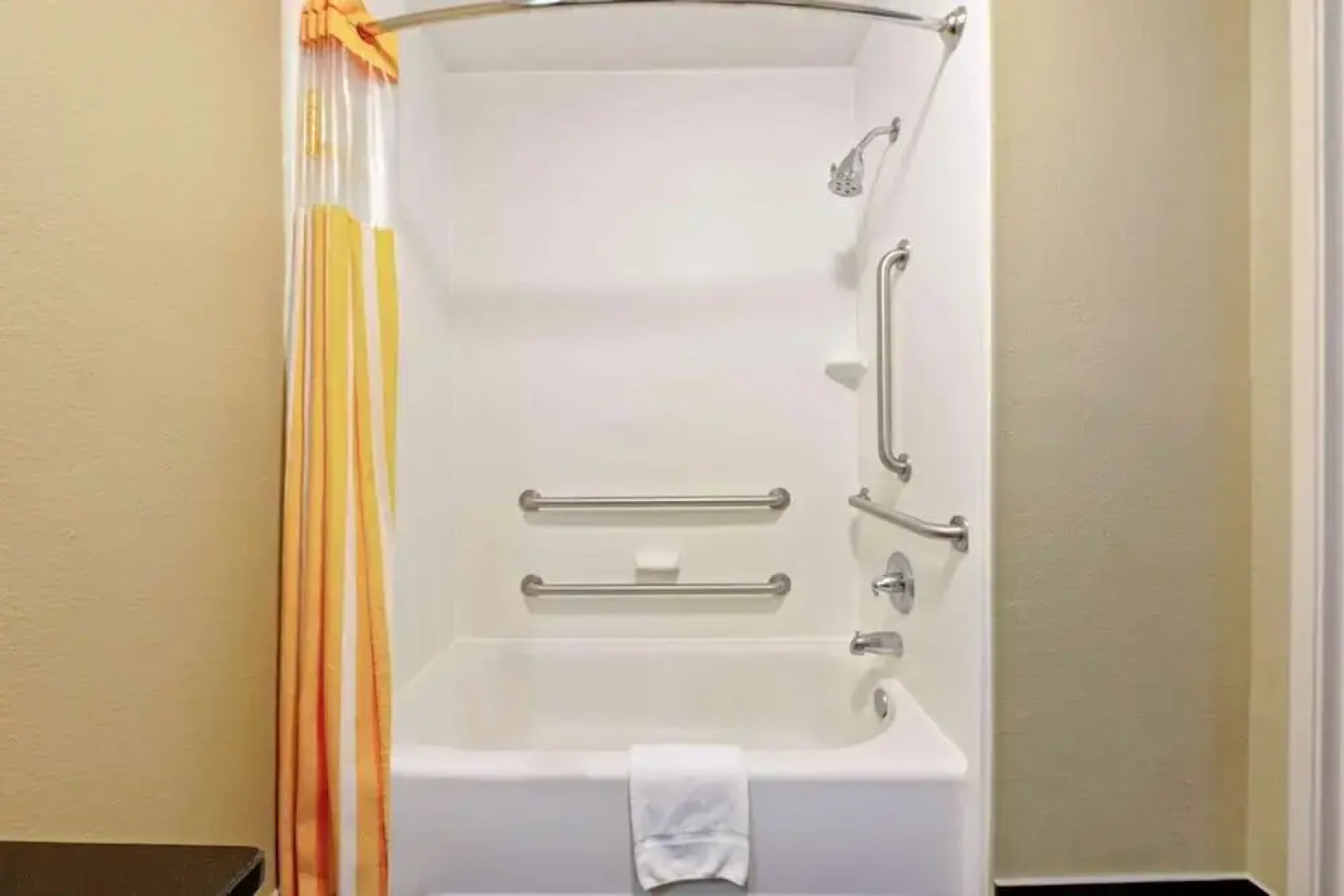 La Quinta Inn & Suites By Wyndham Leesville Ft. Polk