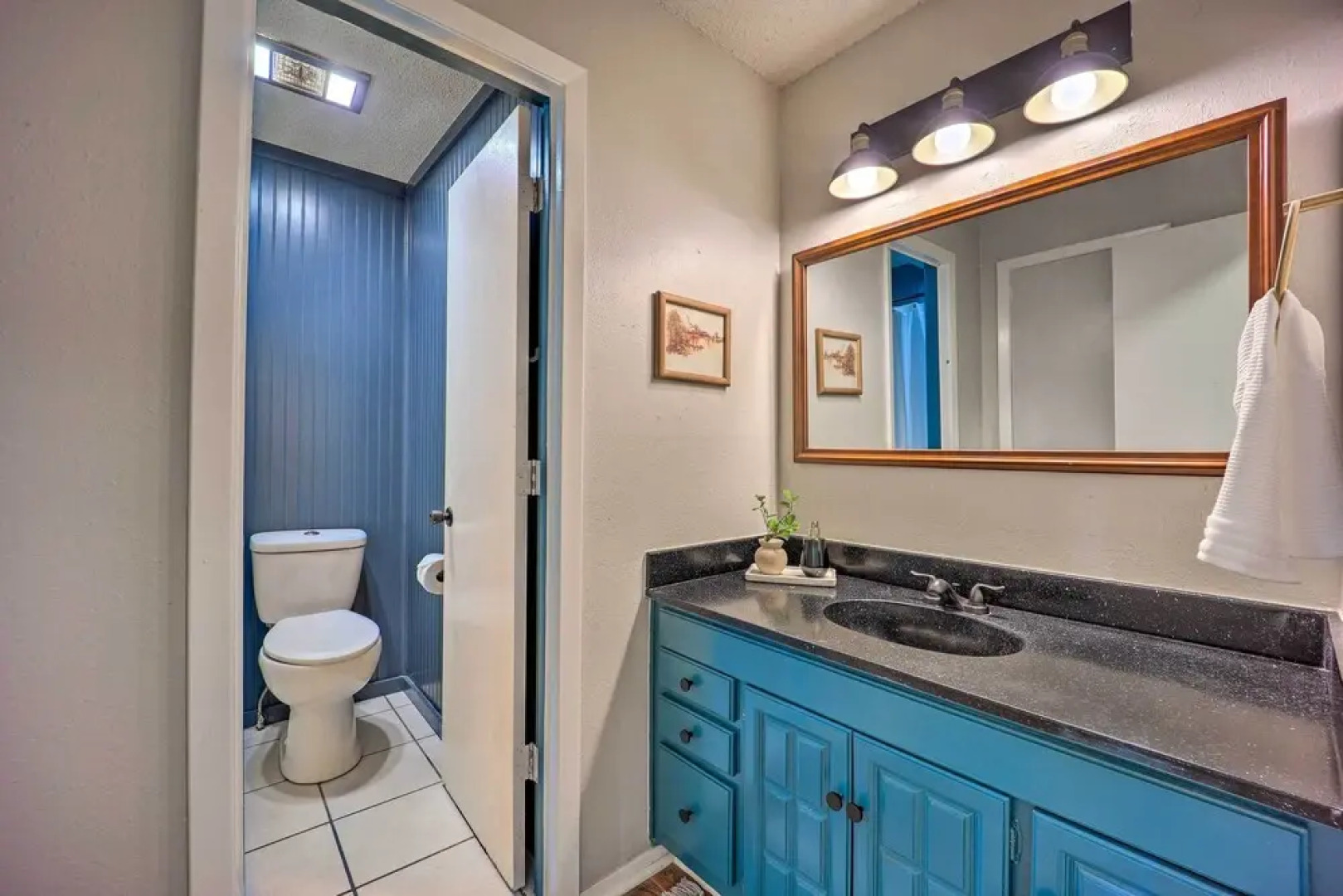 Dog-friendly Bella Vista Home w/ Grill + Deck