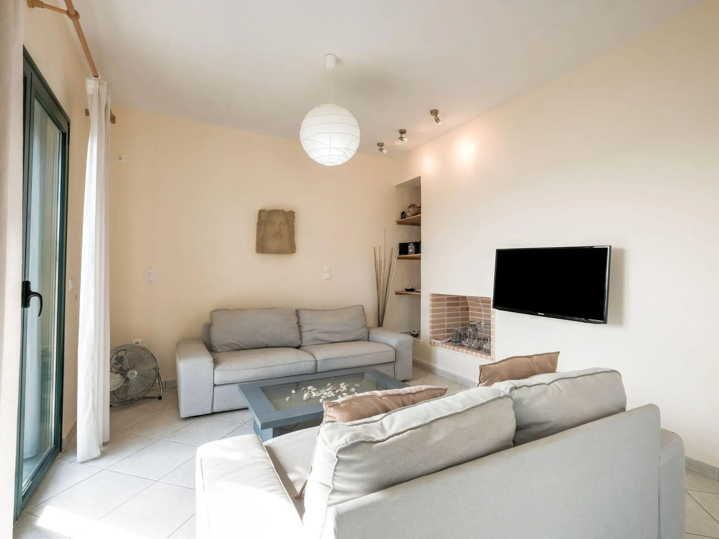 Spacious Villa near Sea in Pera Melana