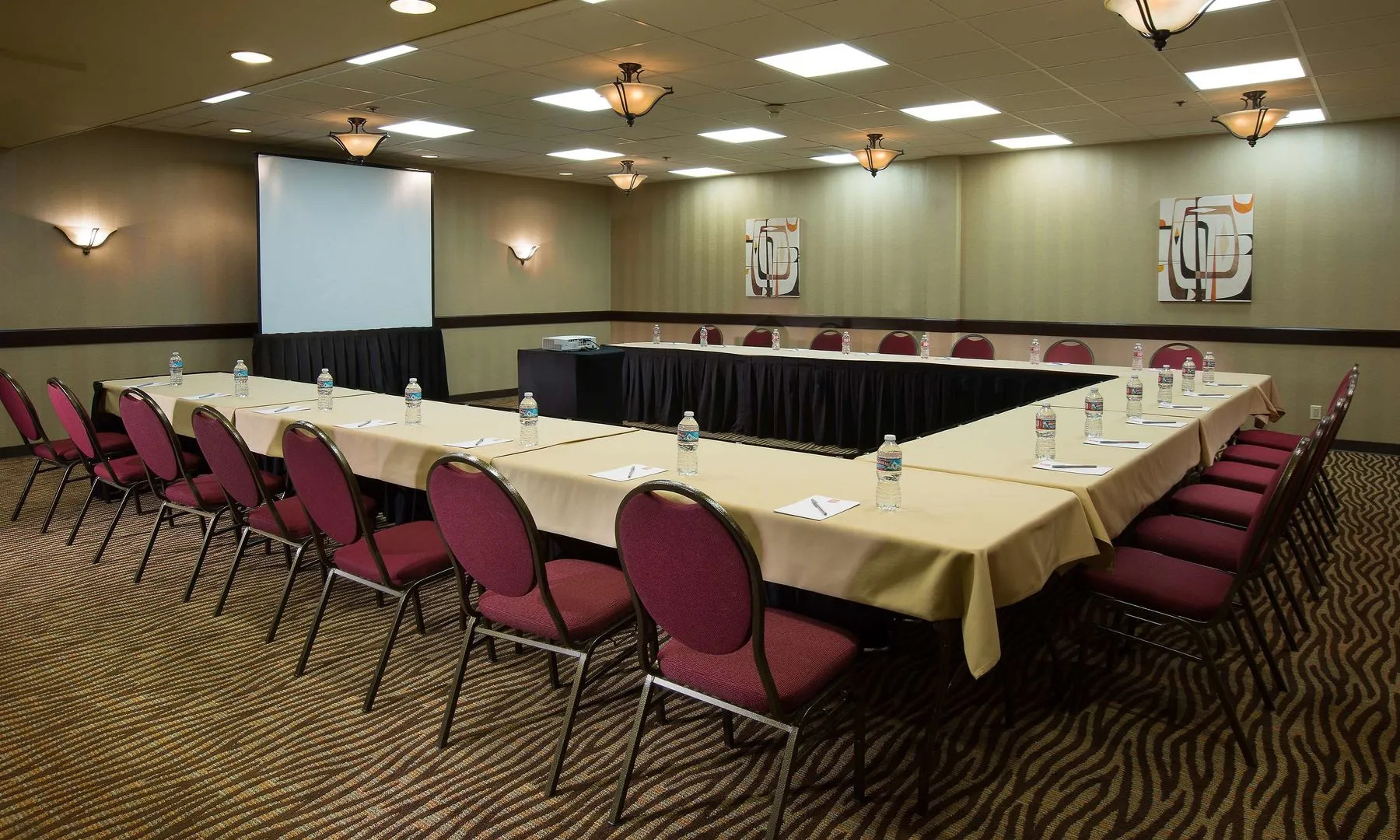 Holiday Inn Portland - Columbia Riverfront by IHG