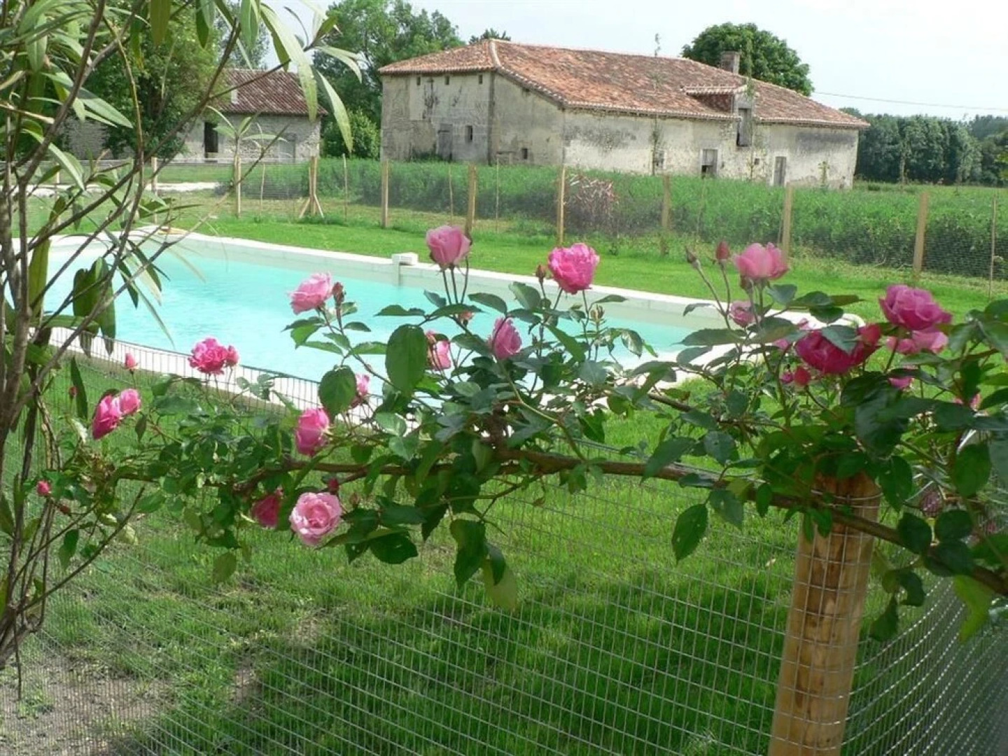 Chambres dHôtes et Gîtes du Château de Clauzuroux