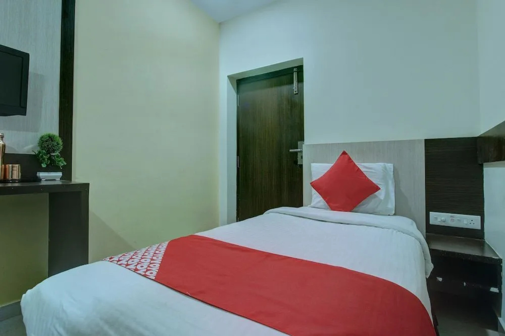 Oyo 5342 Motel Gajraj Continental A Unit Of Gajraj Hotels Pvt Ltd