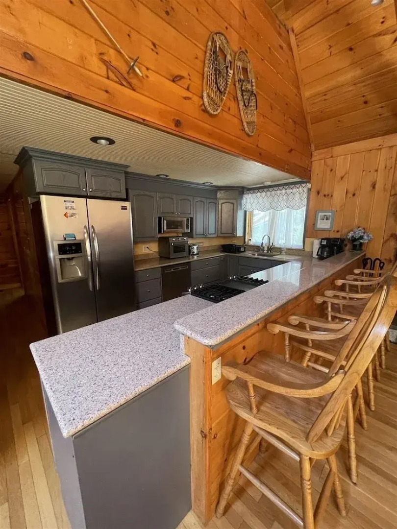 Good Times Chalet Limit 19 5 Bedroom Chalet by RedAwning