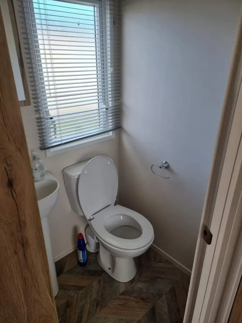 Stunning 2-bed Caravan in Prestatyn dog Friendly