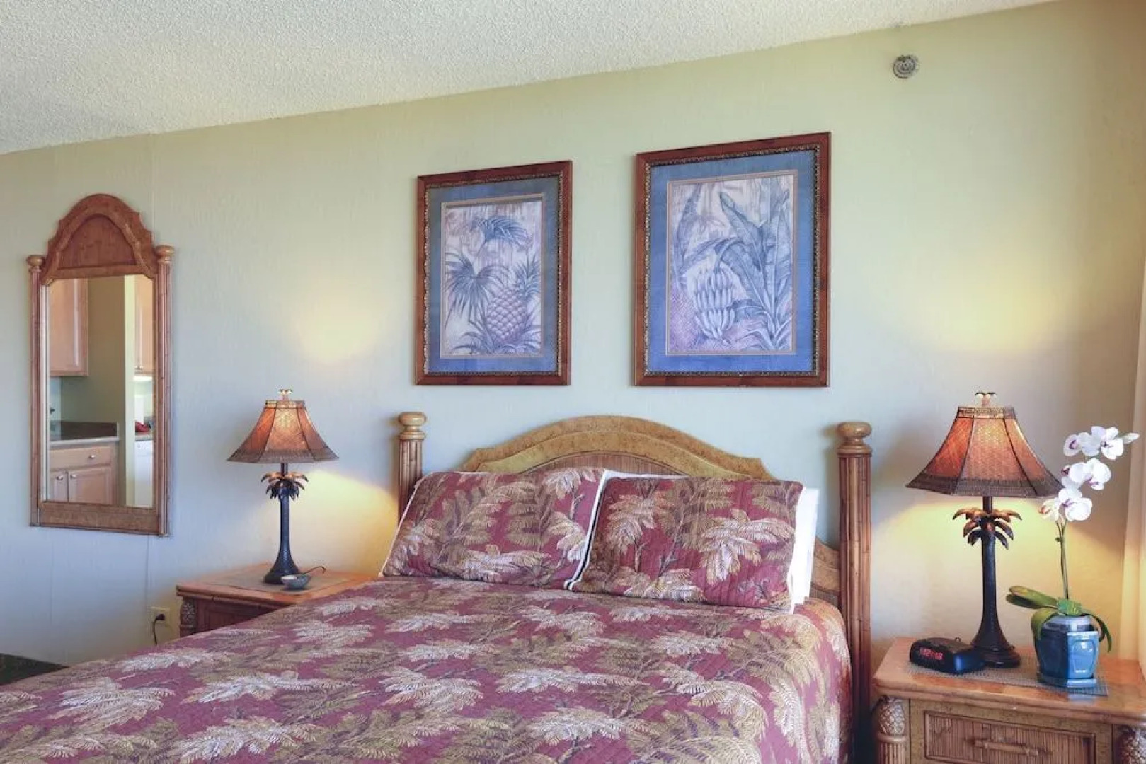 Kaanapali Shores Studio 742 Studio Bedroom Condo by RedAwning