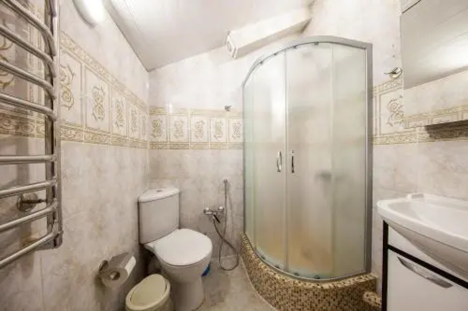 Guest house Kaskad House