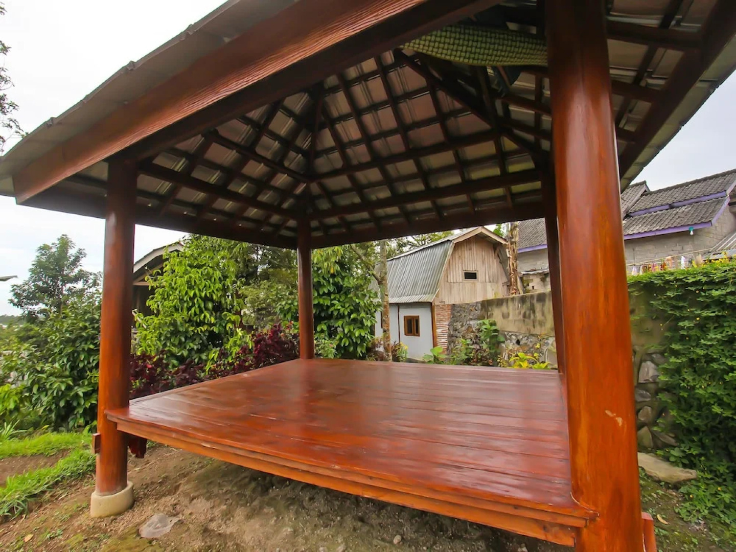 Hotel O Awenk Homestay Near SD Gunung Wakul