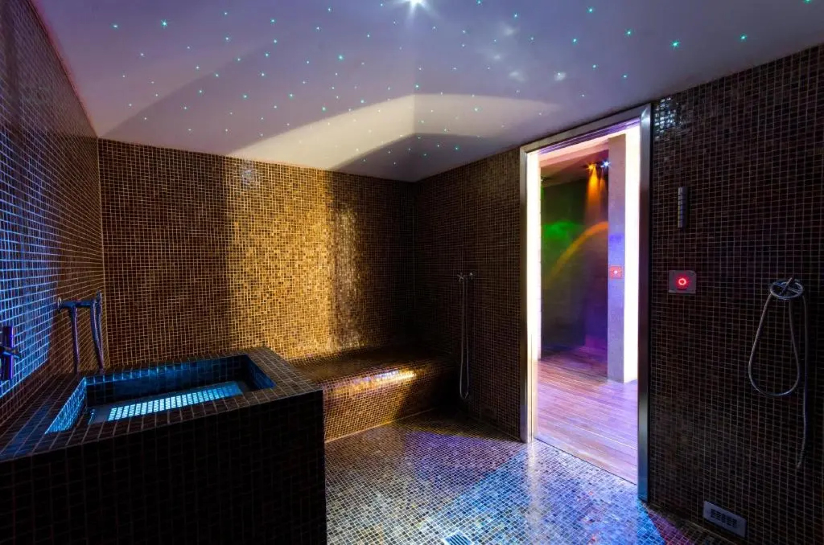 Sport Village Hotel & Spa