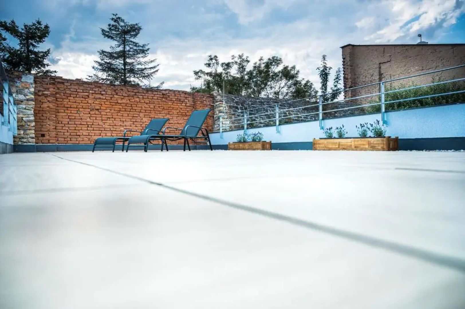 ART Hostel & Apartments