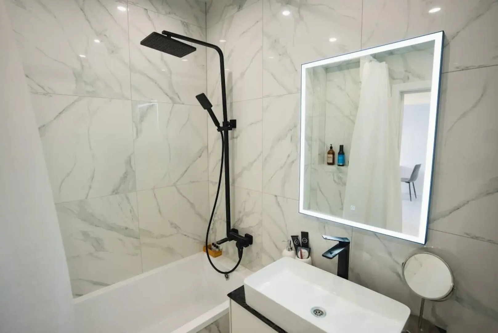 Архитектор на улице 60 лет Октября 12А корпус 2