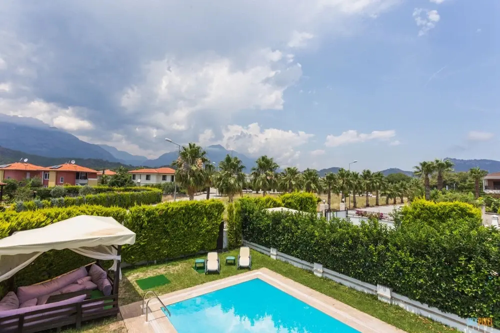 Villa Vista by Villatatilin