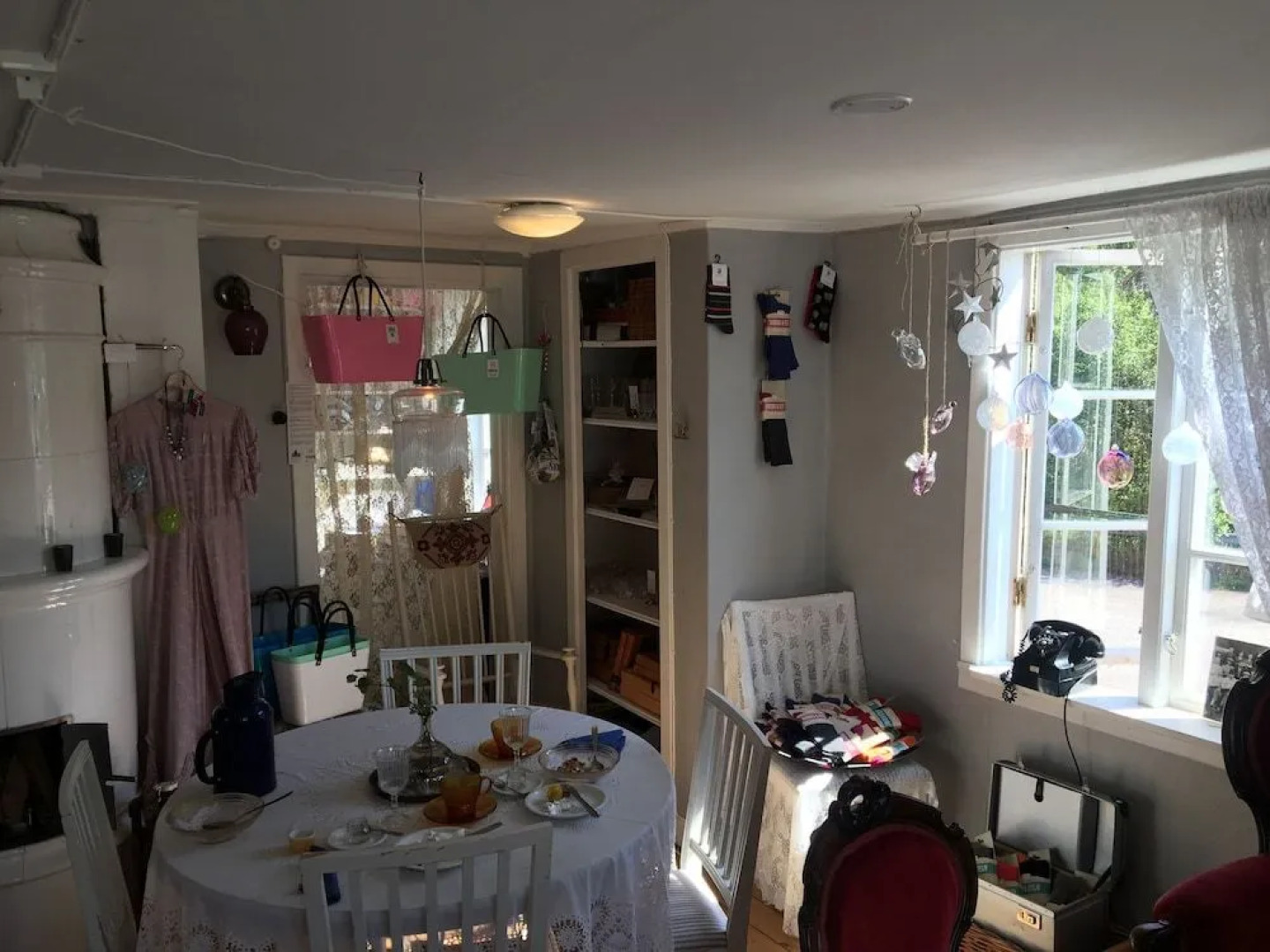 Cafe Sergel Bed & Breakfast