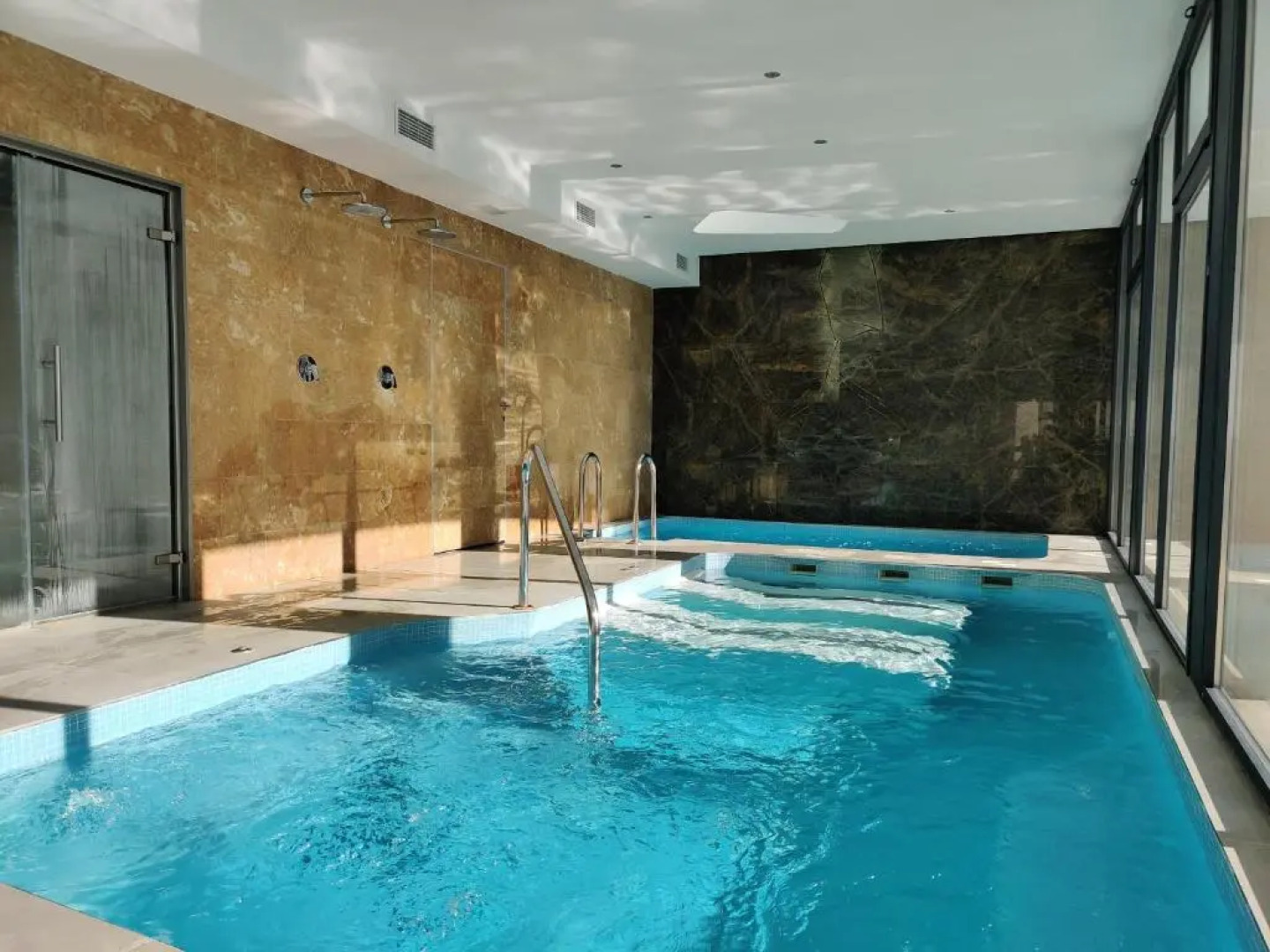 ALLONBAY spa & beach house